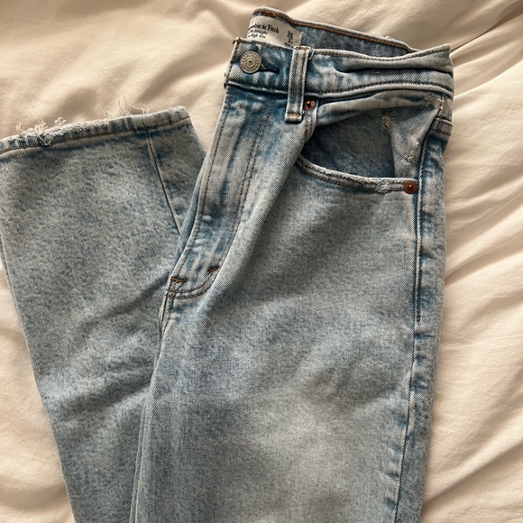 Light Blue Distressed Jeans - Picture 4 of 4